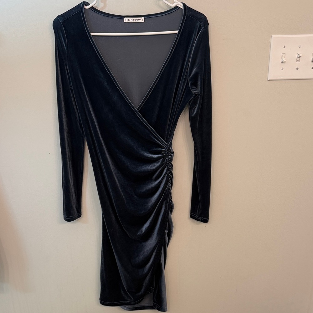 Elegant Long Sleeve Velvet Dress